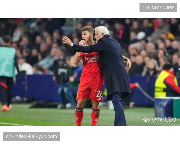 穆里尼奥执教本菲卡战绩不佳 欧冠濒临出局